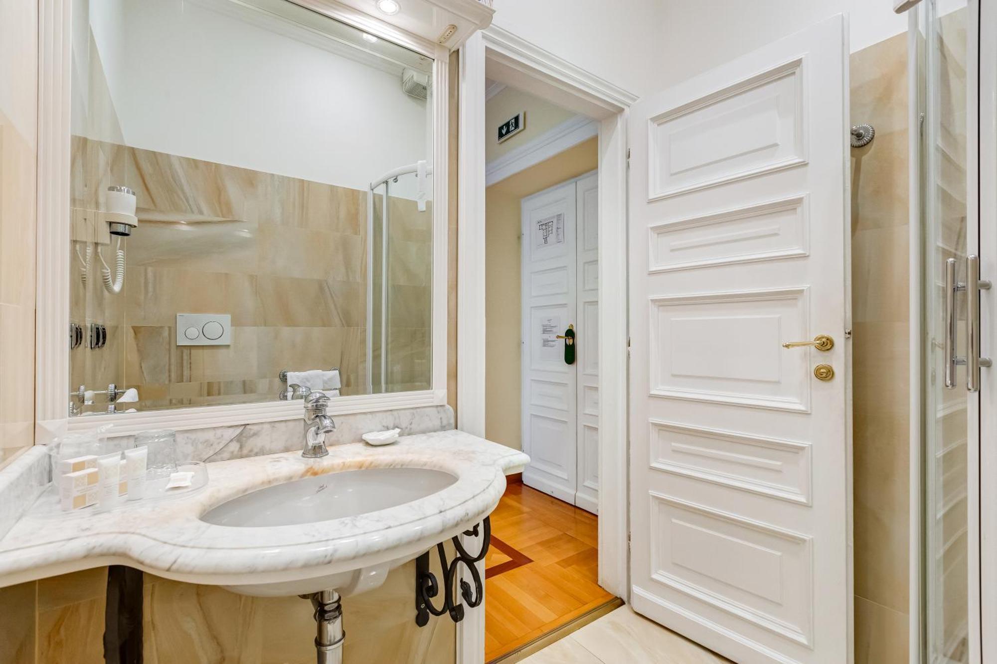 Hotel Cellini Roma Ngoại thất bức ảnh